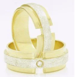 alian&ccedil;a de casamento em  ouro