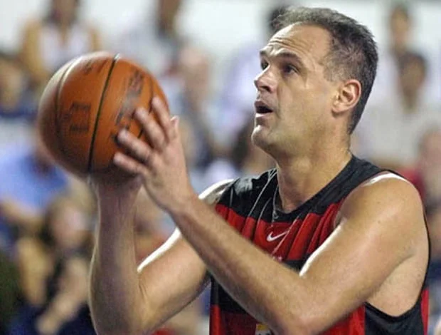 Entrevista Oscar Schmidt: ex-jogador fala sobre o casamento