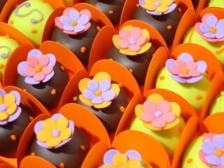 docinhos-decorados-com-flores-da-lis-fonseca